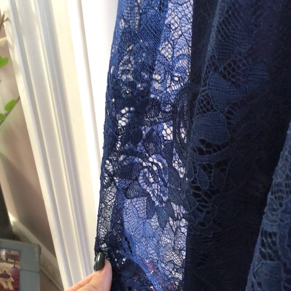 Navy blue lace dress. Size Large 14-16. Never worn - Picture 2 of 3